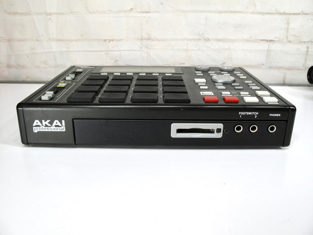 Akai MPC1000 Sampler and Sequencer with 128MB RAM