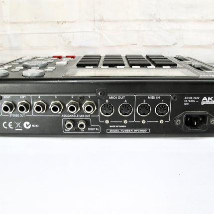 Akai MPC1000 Sampler and Sequencer with 128MB RAM