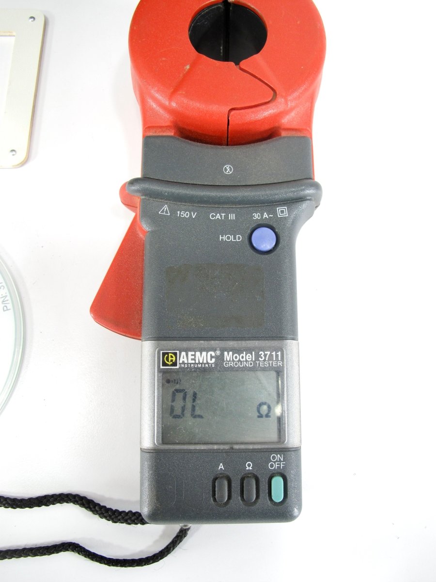 AEMC 3711 Clamp - on Ground Resistance Tester with Case - ZeereeZ