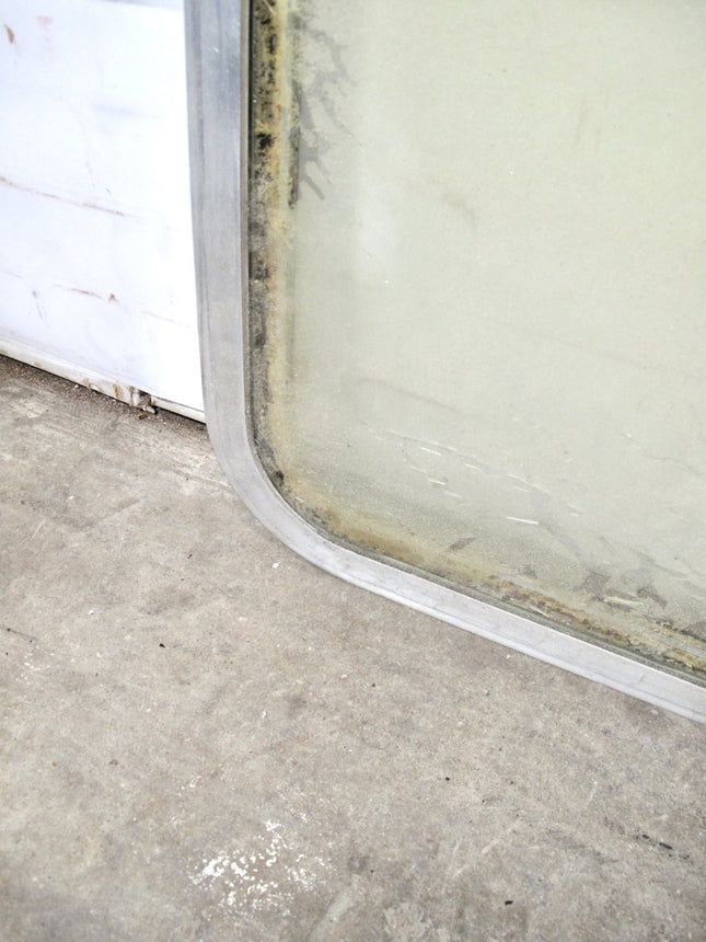 Airstream Double Pane Curved Glass/Glass Side Window 30 - 1/2 x 22 Mid 70s + - ZeereeZ