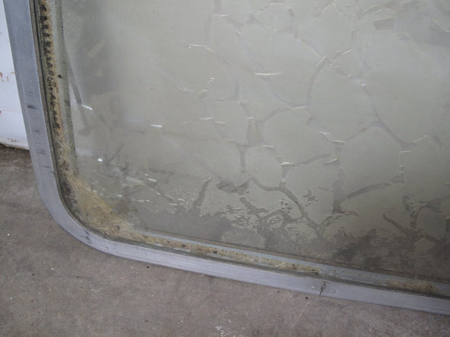 Airstream Double pane Glass/Glass 1973 - mid 70s Side Window - ZeereeZ