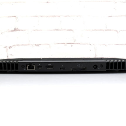 Alienware P81G GeForce GTX1050 256GB SSD 13.3” OLED 24GB Intel i5 - 7300HQ 2.50GHz - ZeereeZ