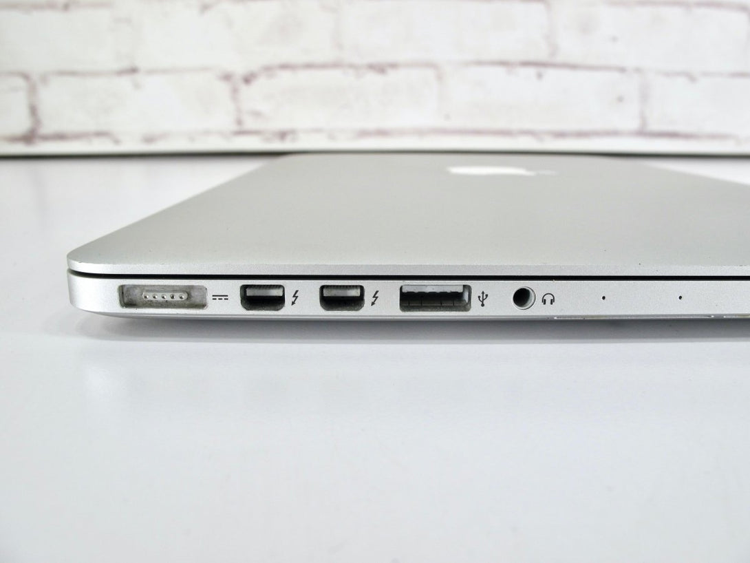 Apple A1502 MacBook Pro Retina Display 2.6GHz 8GB RAM 256 SSD OS X High Sierra Notebook Computer - ZeereeZ