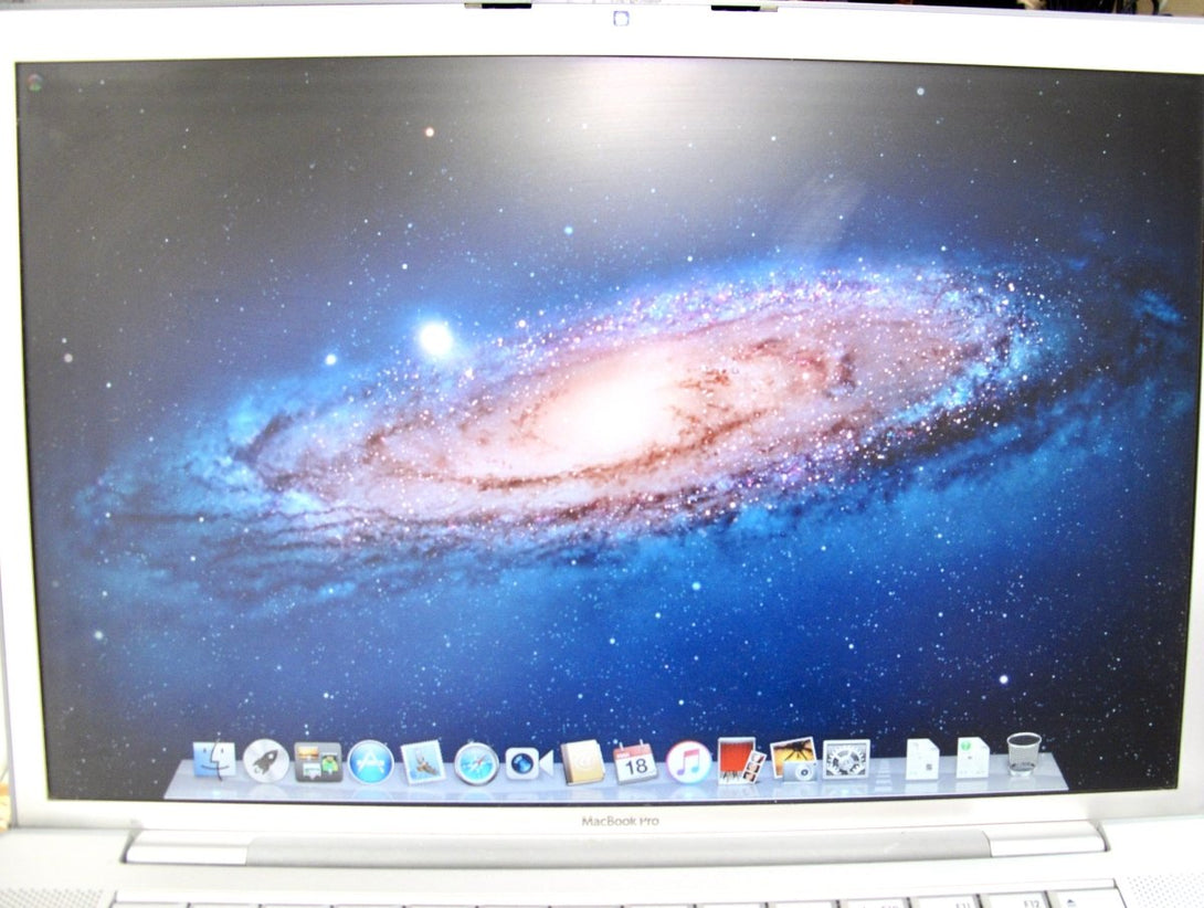 Apple MacBook Pro A1211 15" 2.33GHz Core 2 Duo 120GB HDD 2GB - ZeereeZ