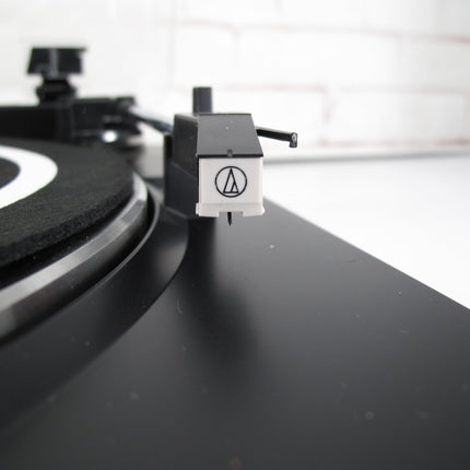 Audio Technica AT - LP60 Fully Auto Belt Drive Stereo Phono/Line Level Turntable - ZeereeZ