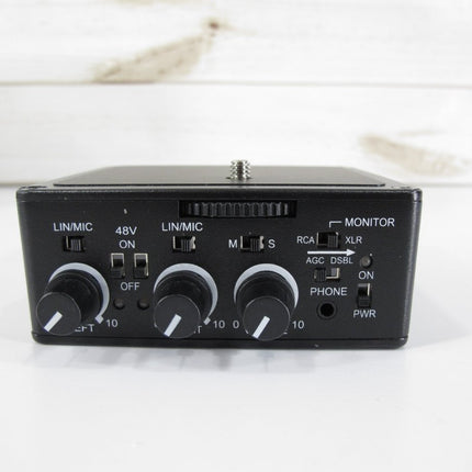 Beachtek DXA - SLR Active Audio Adapter with Preamplifiers and Phantom Power - ZeereeZ