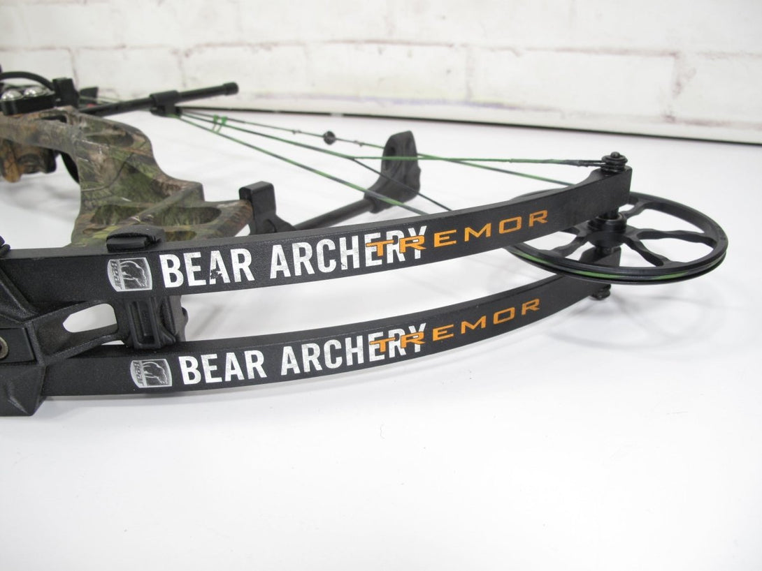 Bear Archery Tremor Compound Bow Right Hand 28" 70# - ZeereeZ