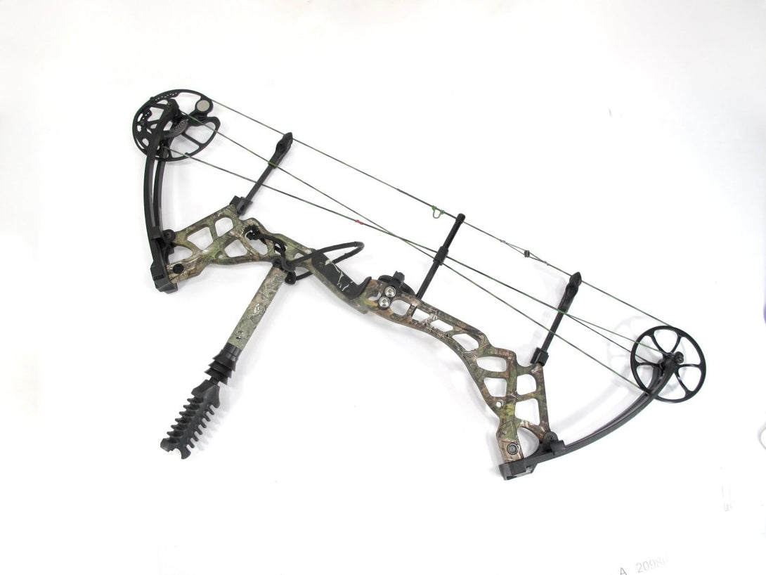 Bear Archery Tremor Compound Bow Right Hand 28" 70# - ZeereeZ