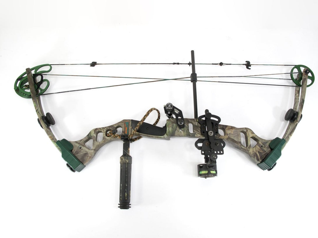 Bear Element RH 60 lb 29" Draw Compound Bow - ZeereeZ