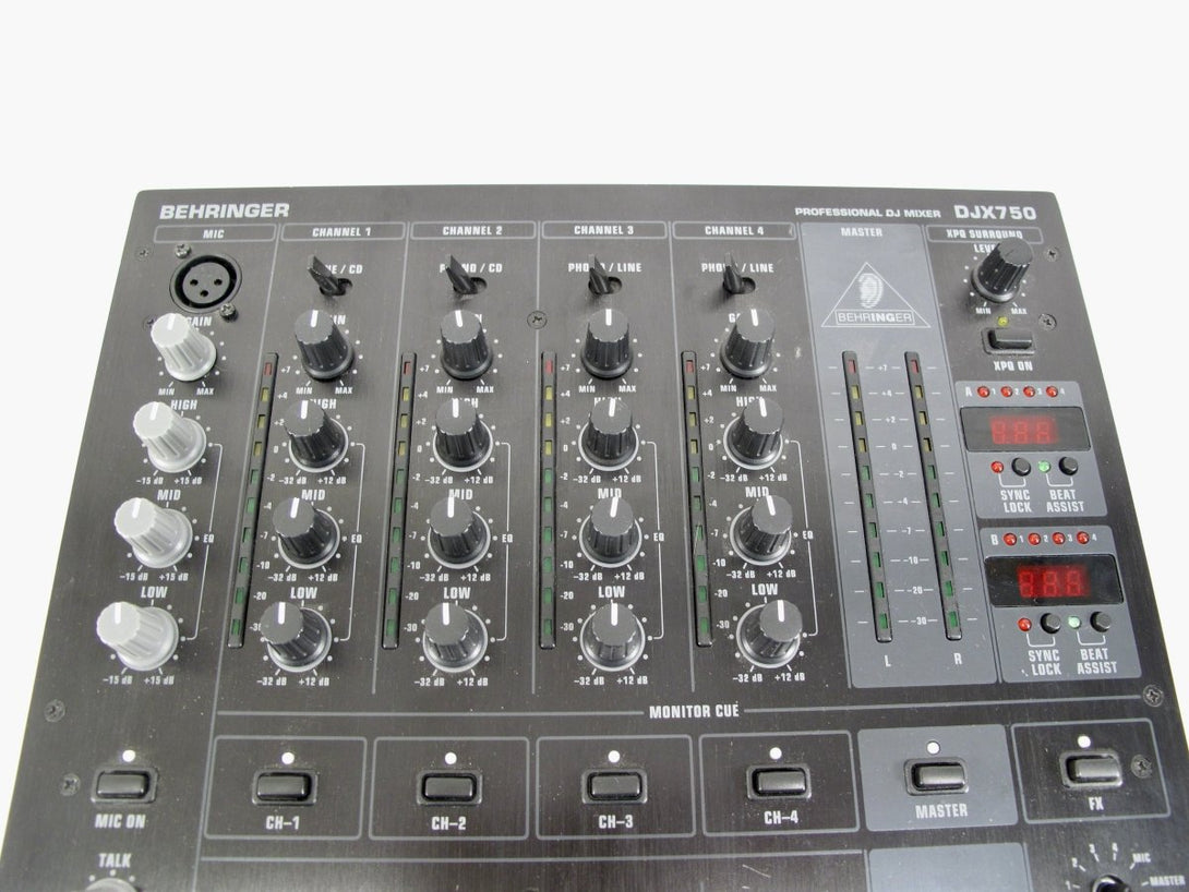 Behringer DJX750 Professional 4 - channel DJ Mixer - ZeereeZ