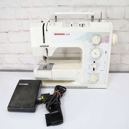 Bernina 1008 Mechanical Sewing Machine w/ Presser Feet - ZeereeZ