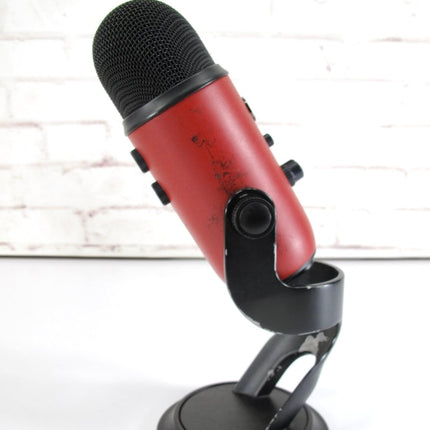 Blue Microphones Yeti Professional Multi - Pattern USB Microphone (Satin Red) - ZeereeZ