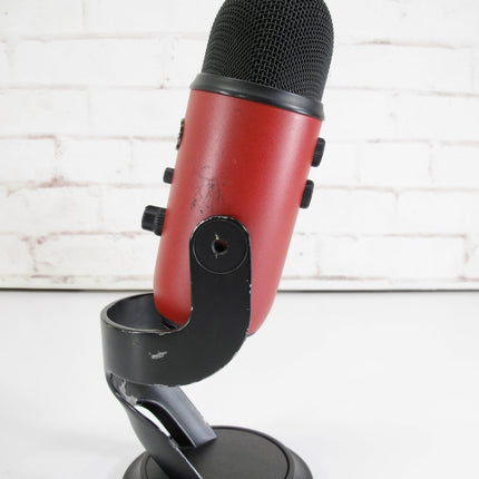 Blue Microphones Yeti Professional Multi - Pattern USB Microphone (Satin Red) - ZeereeZ