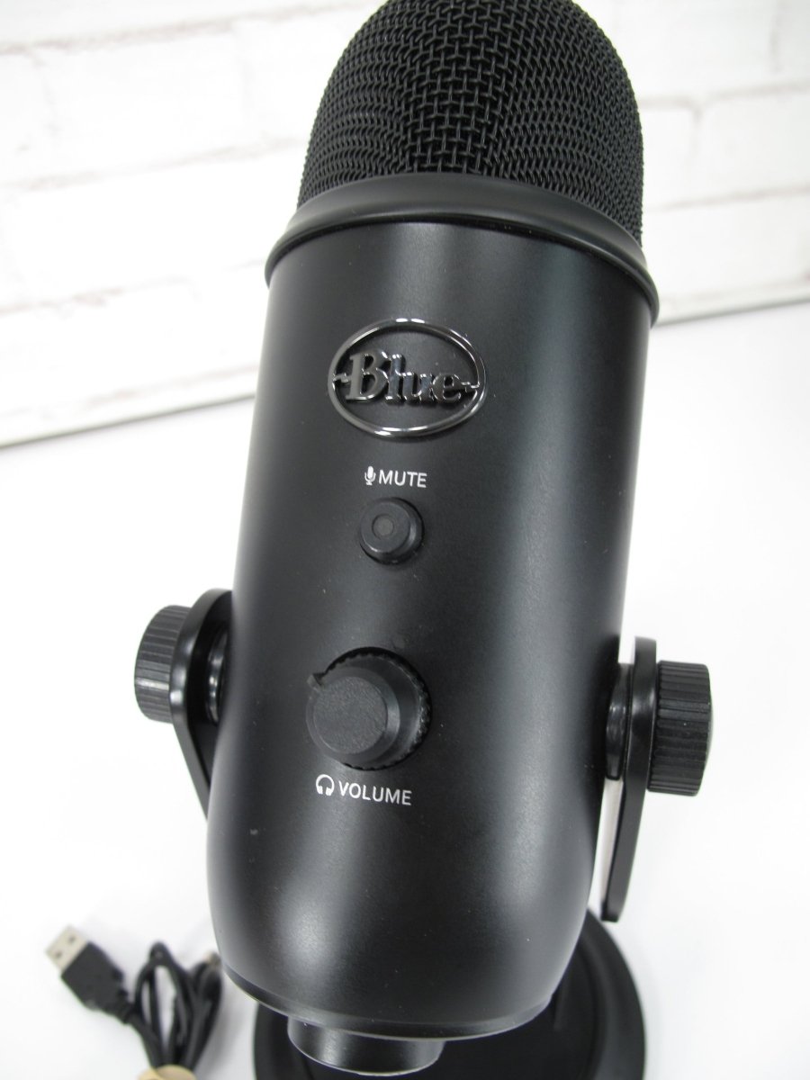 Blue Yeti Professional Multi - Pattern USB Condenser Microphone - ZeereeZ