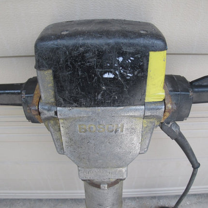Bosch Brute 0611 304 139 11304 Electric Demolition Jack Hammer w/ Bit Jackhammer - ZeereeZ