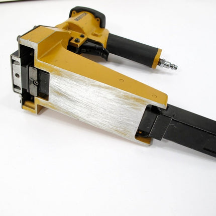 Bostitch DS - 3219 Pneumatic Stick Carton Stapler 1 - 1/4" - 6154093 - ZeereeZ