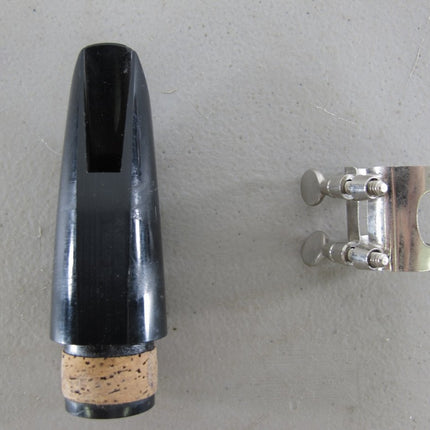 Bundy 577 Student Model Bb Clarinet with Mouthpiece & Case - ZeereeZ