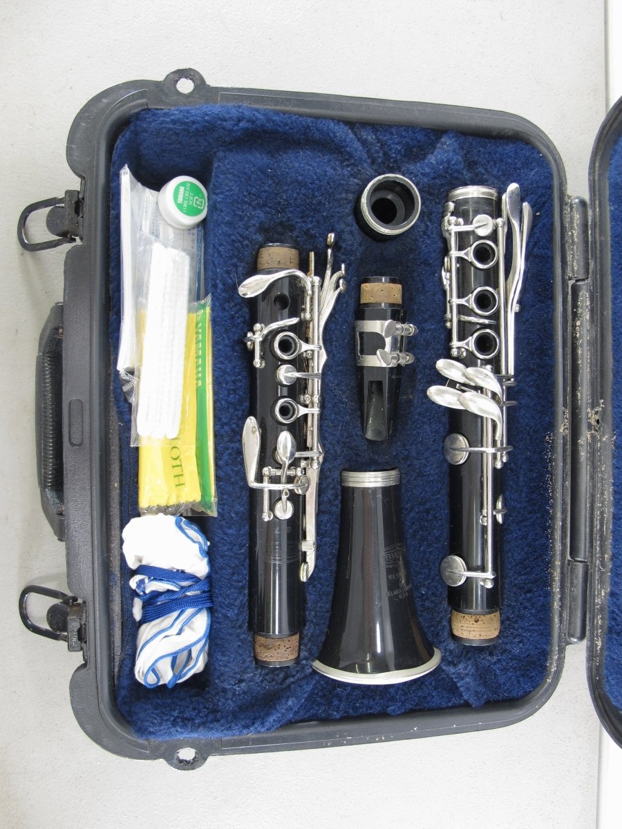 Bundy 577 Student Model Bb Clarinet with Mouthpiece & Case - ZeereeZ