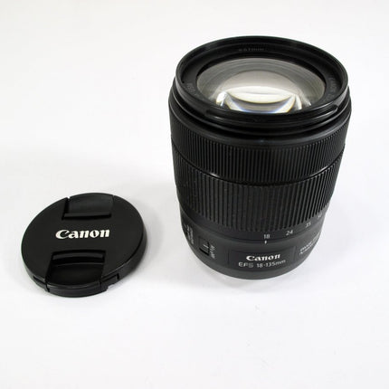 Canon EF S 18 - 135mm f/3.5 to 5.6 IS USM Standard Zoom Lens - ZeereeZ