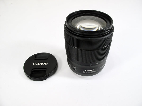 Canon EF S 18 - 135mm f/3.5 to 5.6 IS USM Standard Zoom Lens - ZeereeZ