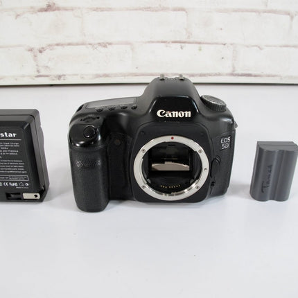 Canon EOS 5D Mark I 12.7 MP Digital SLR Camera Body - ZeereeZ