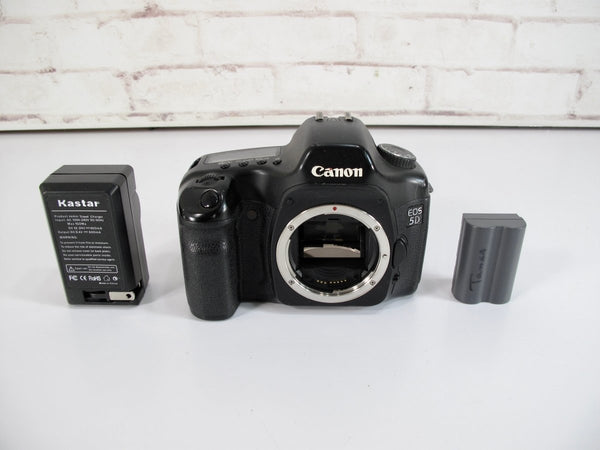 Canon EOS 5D Mark I 12.7 MP Digital SLR Camera Body - ZeereeZ