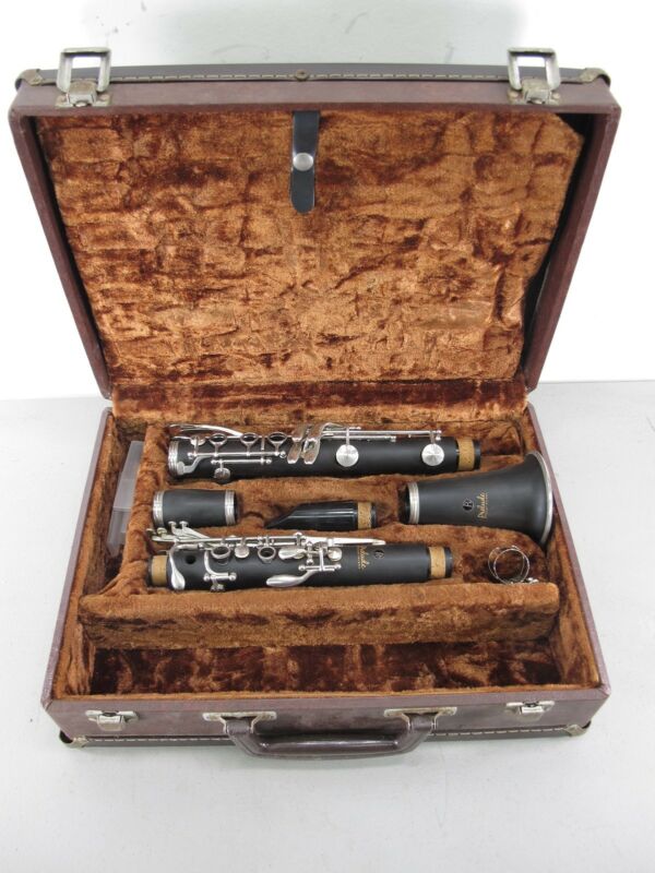 Conn Selmer Prelude CL711 Bb Student Model Clarinet w/ Case & Mouthpiece - ZeereeZ
