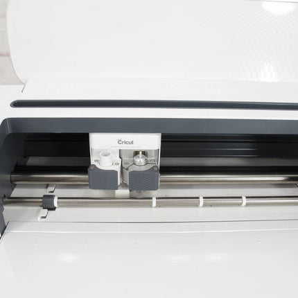 Cricut Maker CXPL301 Die Cutting Home Crafting Machine - ZeereeZ