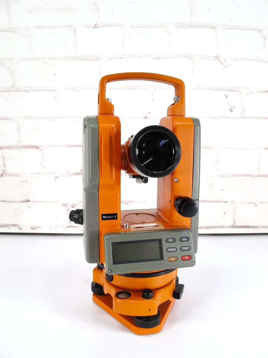 CST Berger DGT20 Precision 20 Second Digital Transit Theodolite w/ Plumbob - ZeereeZ