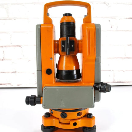 CST Berger DGT20 Precision 20 Second Digital Transit Theodolite w/ Plumbob - ZeereeZ