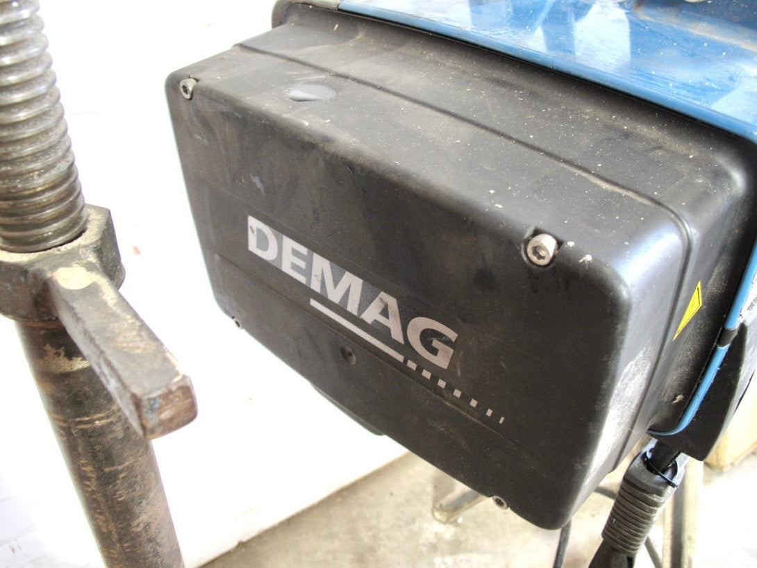 Demag DC - COM 10 - 1000 1/1 H5 V4 2200 lb 440 - 480V 16 ft 16/4 fpm Chain Hoist - ZeereeZ