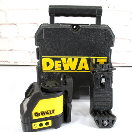 DeWalt DW088CG Self - Leveling Cross Line Green Laser Level - ZeereeZ