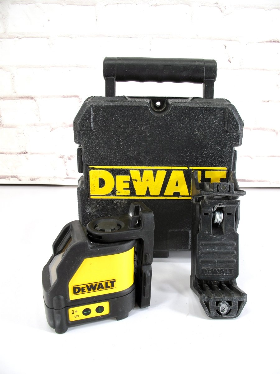 DeWalt DW088CG Self - Leveling Cross Line Green Laser Level - ZeereeZ