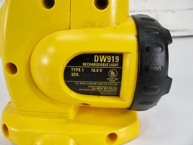 DeWALT DW919 18v Cordless Flexible Floodlight/Flash Light (Bare Tool Only) - ZeereeZ