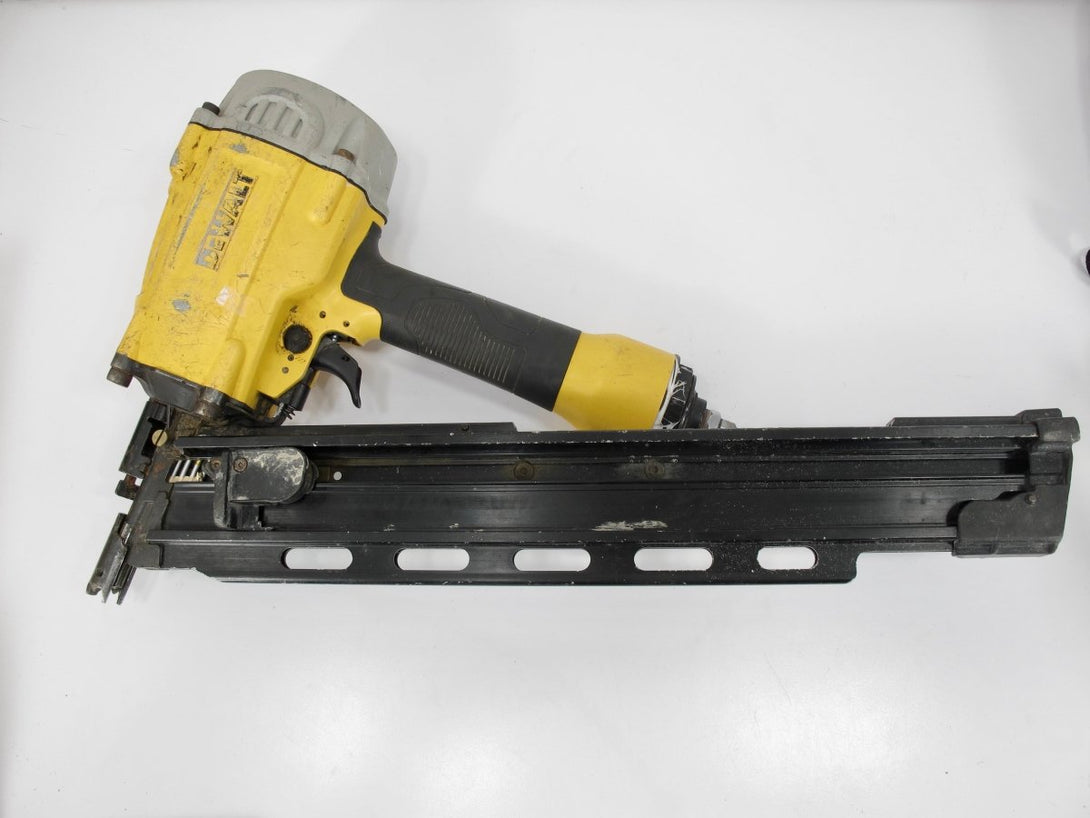 Dewalt DWF83PL Pneumatic 21 - Degree 3 - 1/4 in. Collated Air Framing Nailer - ZeereeZ