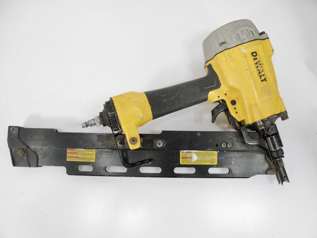 Dewalt DWF83PL Pneumatic 21 - Degree 3 - 1/4 in. Collated Air Framing Nailer - ZeereeZ