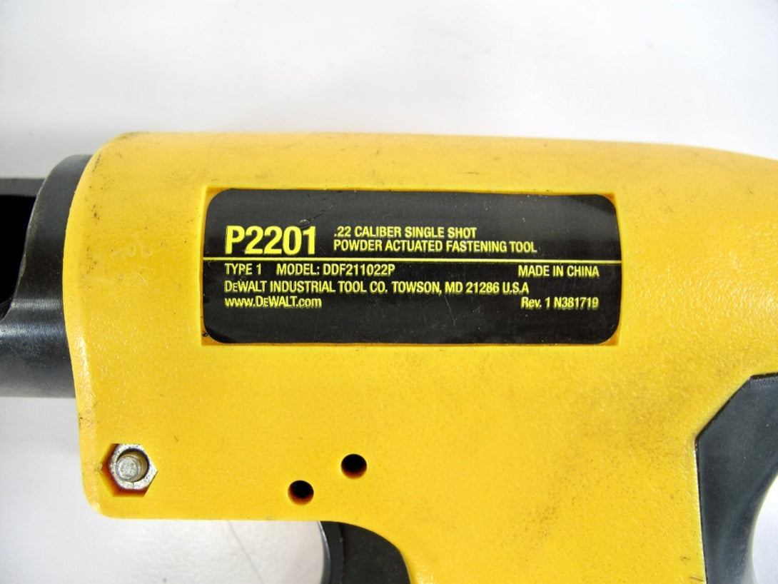 DeWalt - P2201 [DDF211022P] Single Shot Powder Actuated Trigger Fastening Tool - ZeereeZ