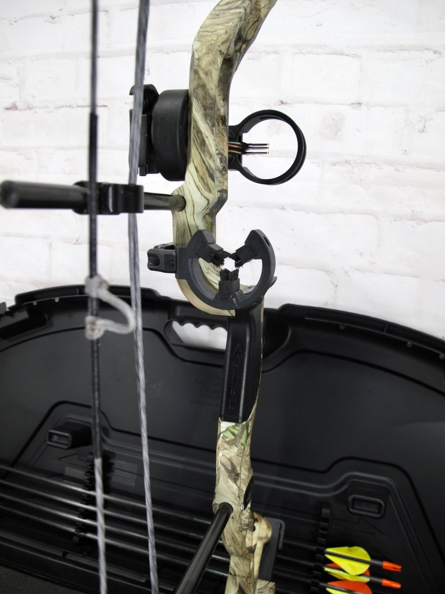 Diamond Infinite Edge 70lb LH Compound Bow Package by Bowtech - ZeereeZ