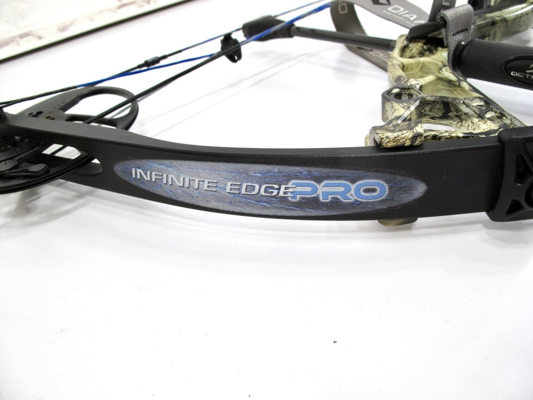 Diamond Infinite Edge Pro 70# 31" Draw Compound Hunting Bow - ZeereeZ