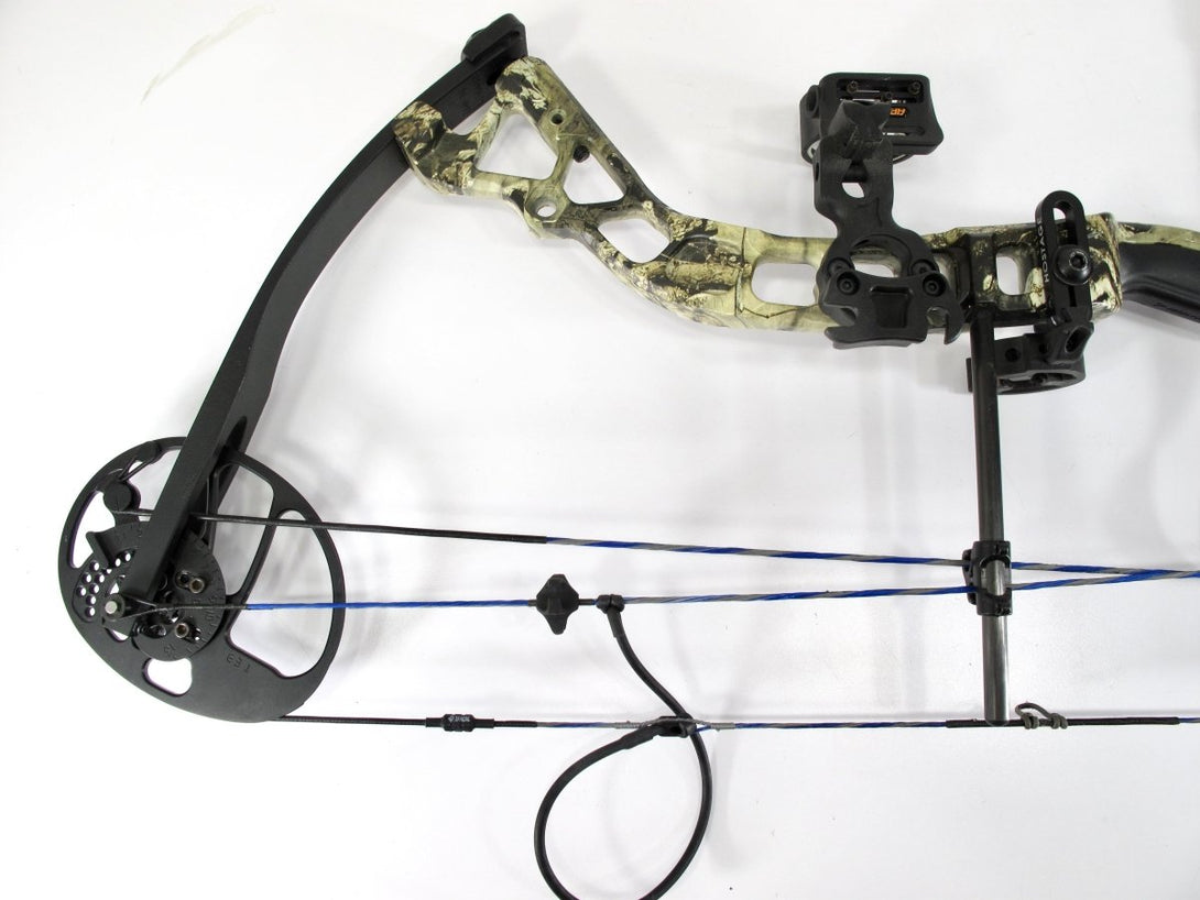 Diamond Infinite Edge Pro 70# 31" Draw Compound Hunting Bow - ZeereeZ