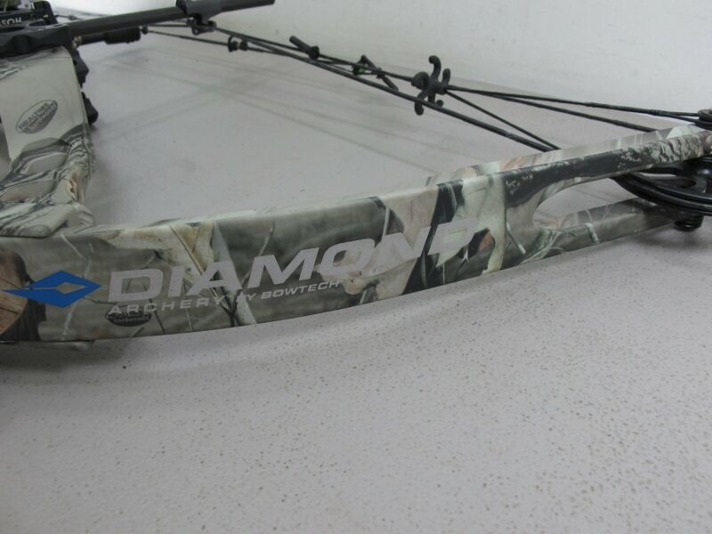 Diamond Rock 2.0 Compound Hunting Bow 29" 60lb Draw - ZeereeZ