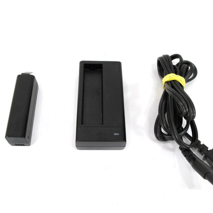 DJI SOY015A - 1260120 Charger & HB01 - 522365 Battery - ZeereeZ