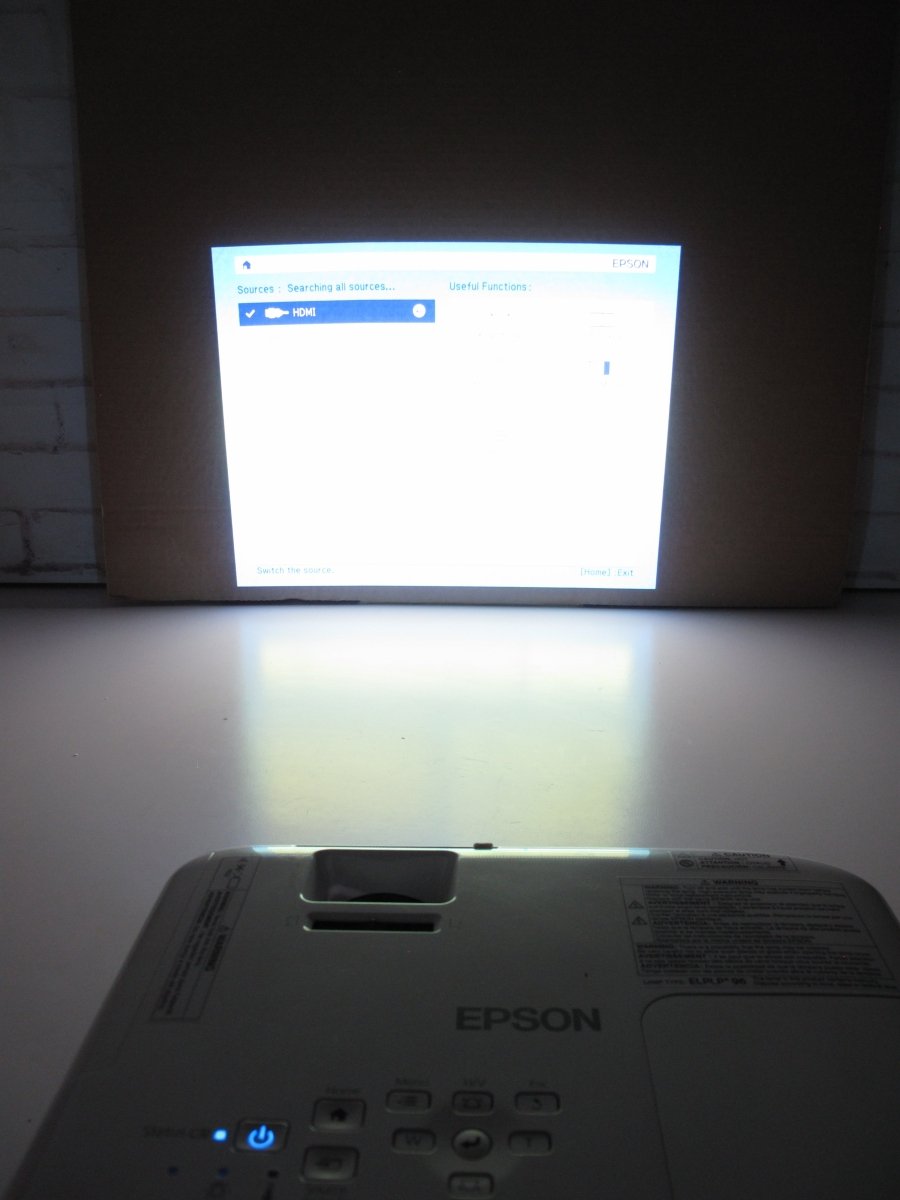 Epson PowerLite S39 3LCD SVGA HDMI Projector 3300 Lumens - ZeereeZ