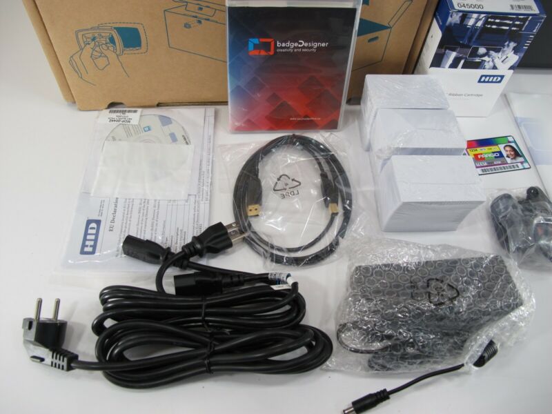 Fargo HID Printer DTC1250E 050000 ID Single Side / Direct - to - Card New - ZeereeZ