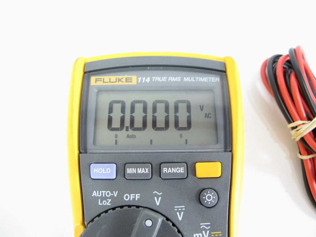 Fluke 114 CAT III 600 V True - RMS Electrical Multimeter w/ Leads - ZeereeZ