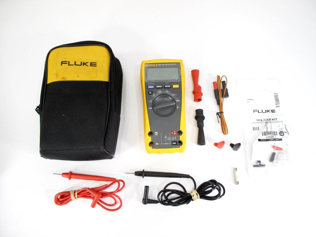 Fluke 179 True RMS Digital Multimeter with Built In Thermometer - ZeereeZ