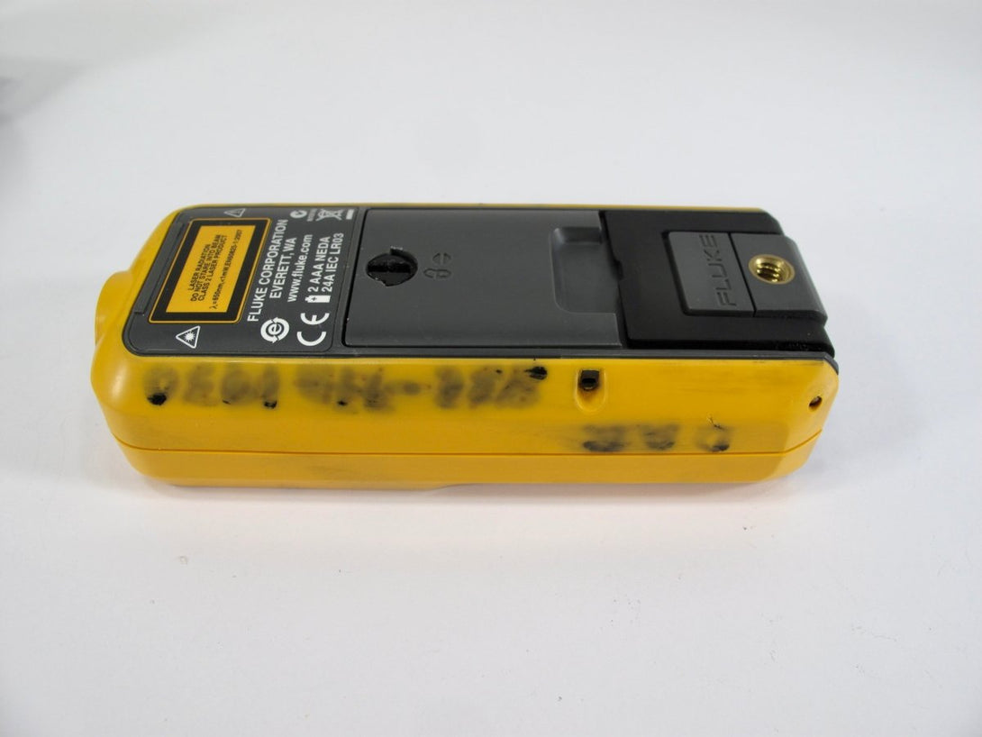 Fluke 424D Laser Distance Meter Tester 100 Meters 330 Feet F424D - ZeereeZ