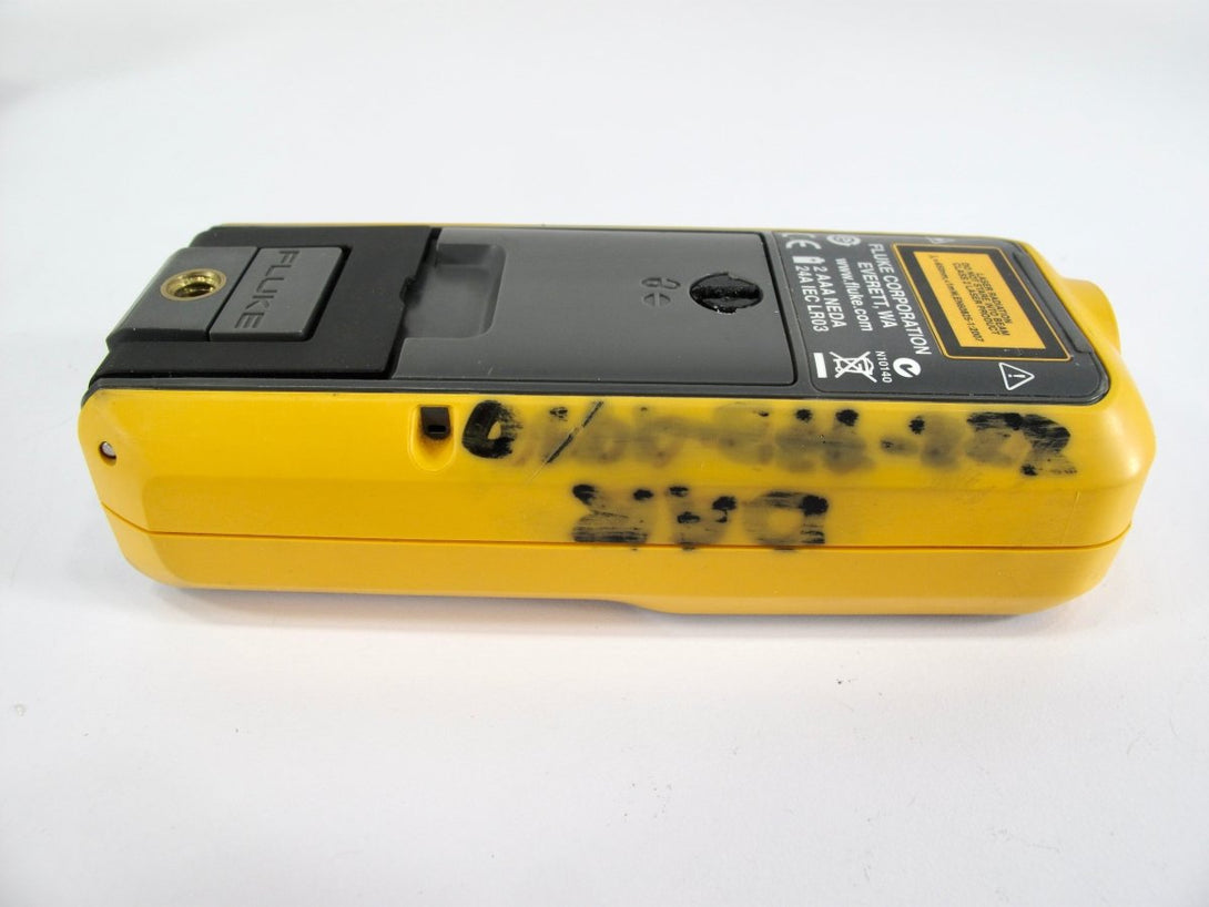 Fluke 424D Laser Distance Meter Tester 100 Meters 330 Feet F424D - ZeereeZ