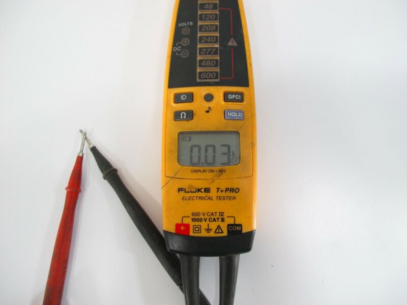 Fluke Electrical Tester T+PRO CAT IV - 600 volt, CAT III - 1000 volt LED Display - ZeereeZ