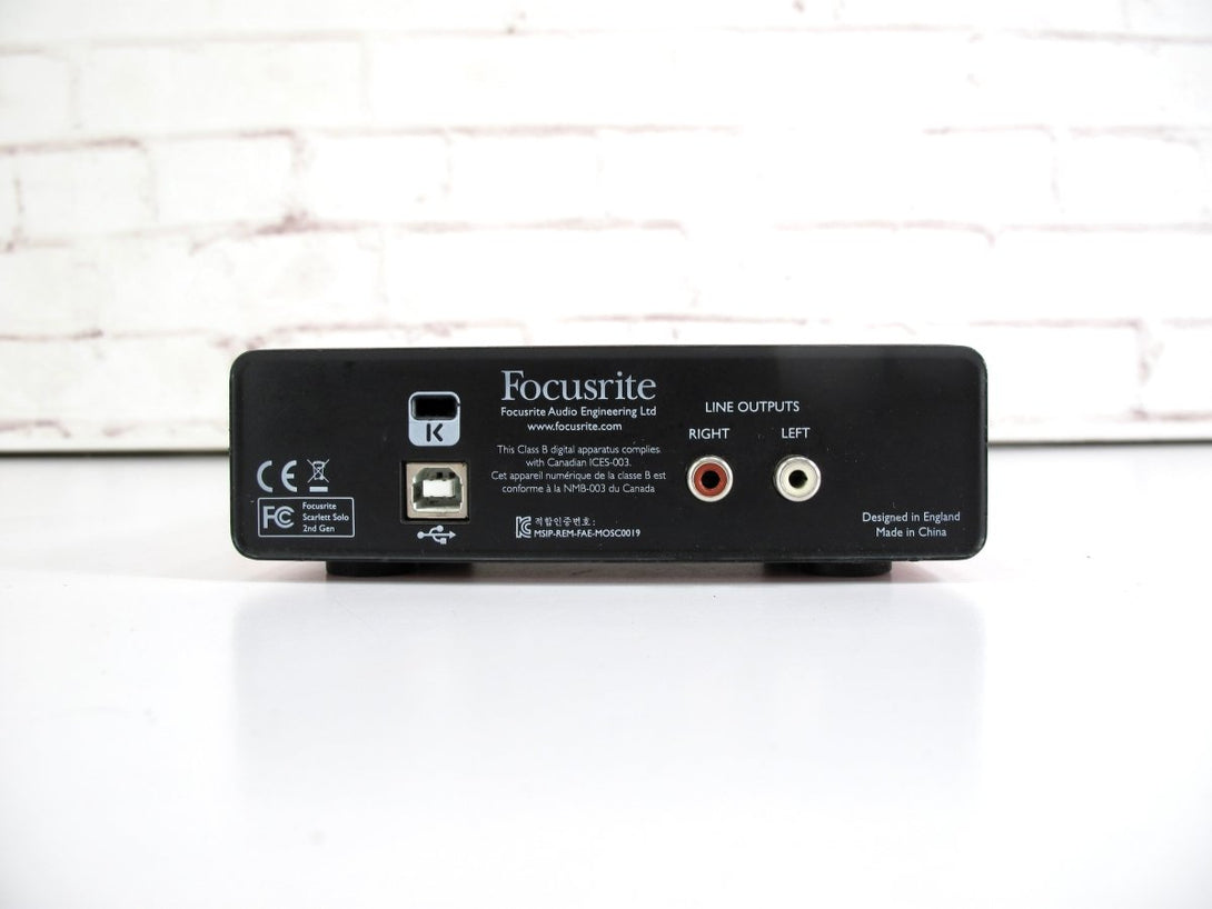 Focusrite Scarlett Solo 1st Gen 24 Bit USB Audio Recording Interface - ZeereeZ